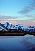 Sunrise Tarn Reflection, Easy Ridge (V)